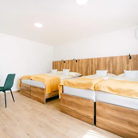 U Zlatej Vcely 게스트하우스 3*